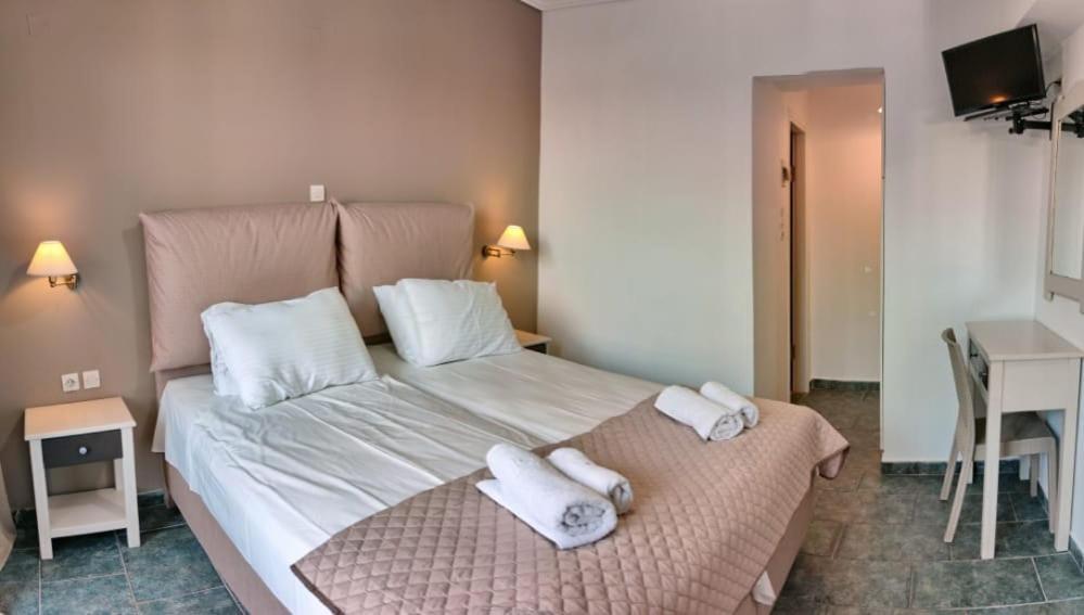 Blue Star 2 Hotel Pyrgi Thermis ภายนอก รูปภาพ